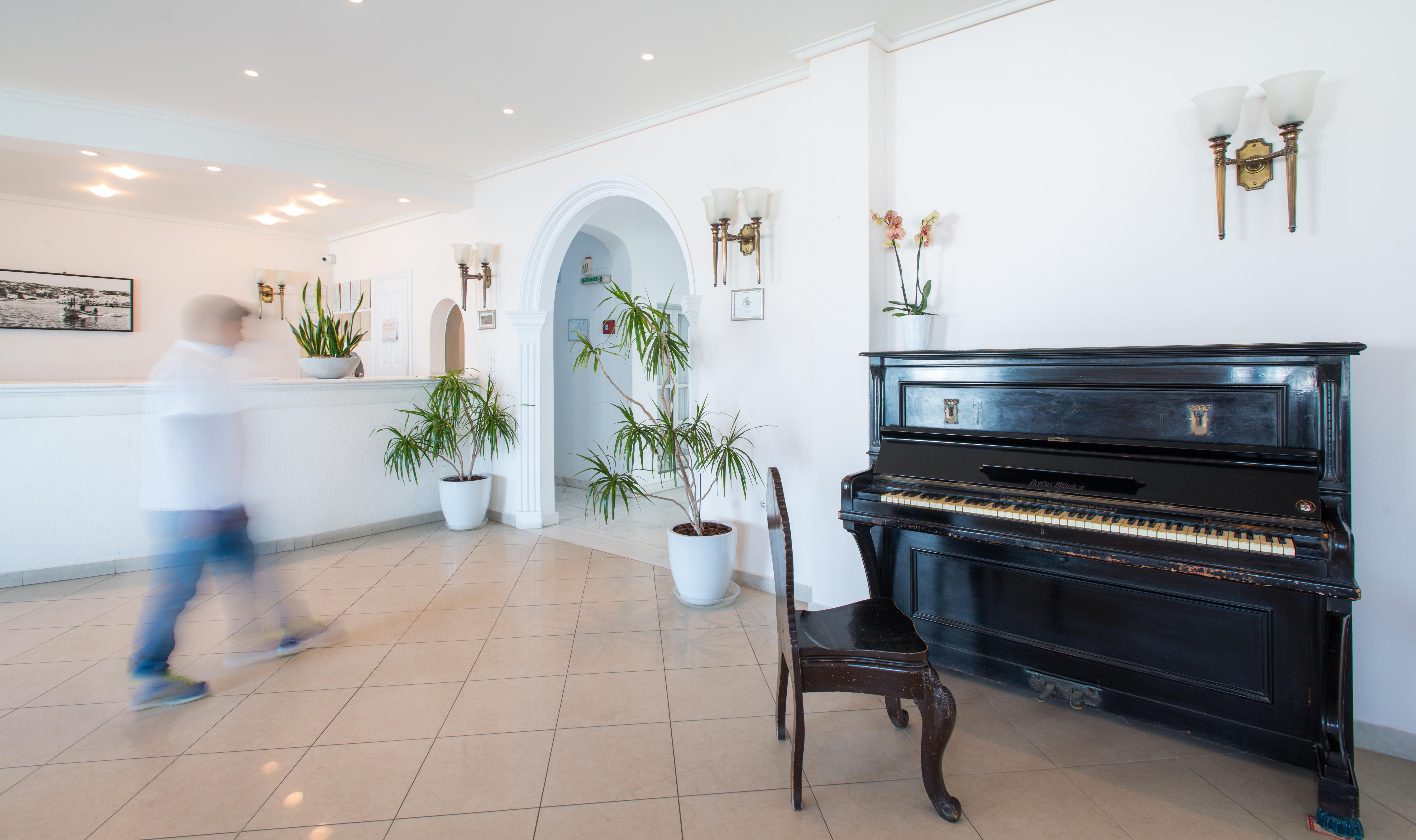 Hotel Adonis Mykonos Town Екстериор снимка